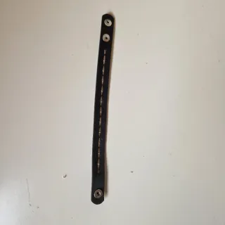 Braccialetto Y2K con borchie argentate