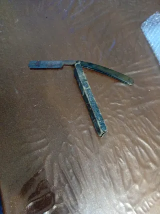 Rasoio d'epoca anni '30 con custodia