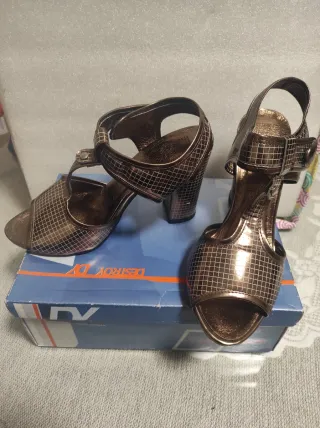 Sandalias Destroy Tacon Cuadrado