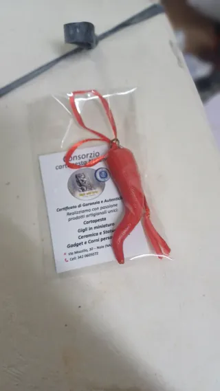 Corno portafortuna in ceramica