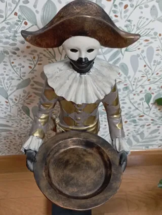 URGE POR MUDANZA Set Figuras Arlequín