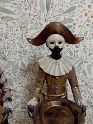 URGE POR MUDANZA Set Figuras Arlequín