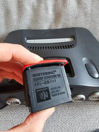 Nintendo 64 con Controller e Expansion Pack