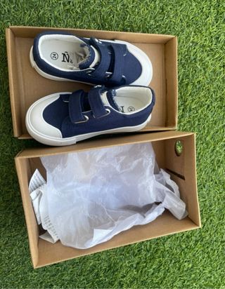 Zapatos niño azul y blanco talla 24