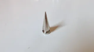 Lotto 100 borchie a punta stile punk