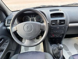 Renault Clio 2003