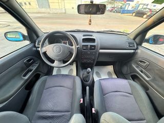 Renault Clio 2003