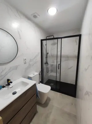 Alquiler de habitacion en AV/ De Buenos Aires