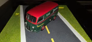 Coche escala 1:43 Peugeot D3A Tio Pepe
