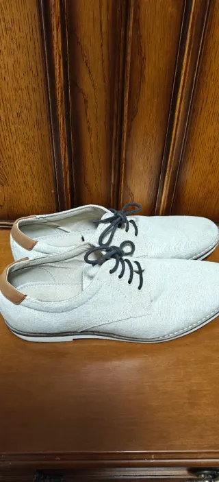 Zapatos H&M grises y marrones