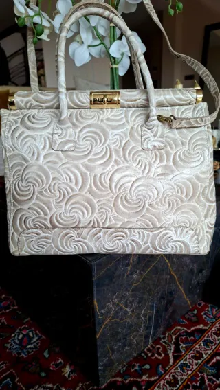 Borsa vera pelle lavorata beige e oro