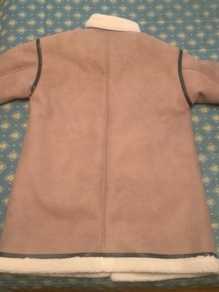 Abrigo borrego beige y blanco