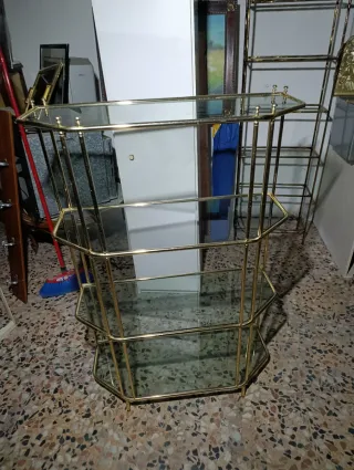 Estantería Metal y Cristal Dorada