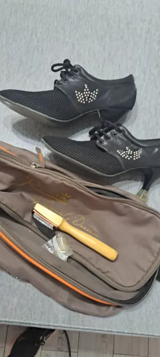 Zapatos Daniel y Dessire negros