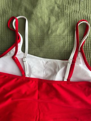 Traje de baño rojo una pieza nuevo L