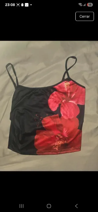 Top floral negro y rojo