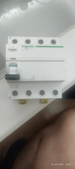 Diferencial Schneider Electric 63A SI