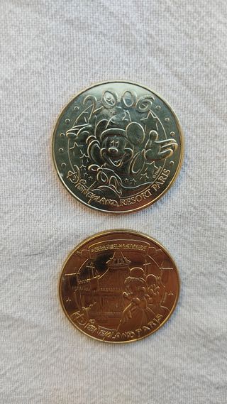 Lote Monedas N° 10 y 21 original Disneyland París