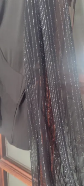 Blusa negra manga larga talla M nueva sin usar