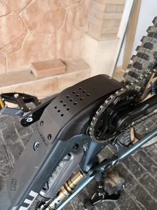 Protector Megamo reason año 25/26 Motor Avinox