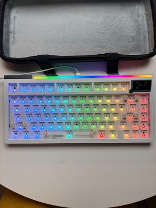 Kit Teclado DIY Epomaker Glow75