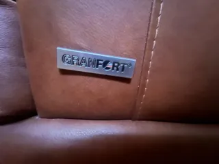 Sofá de piel marrón Grandfor