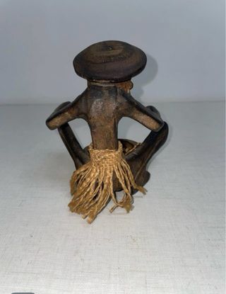 Figura madera Bali artesanal