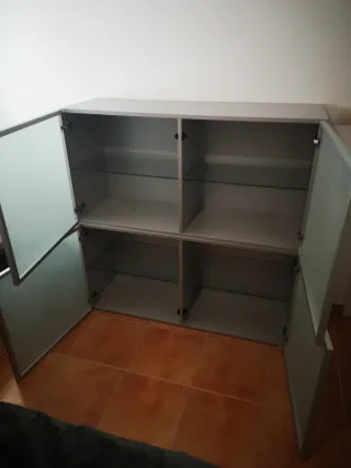 Vitrina Ikea Besta (2 módulos cristal y metal).
