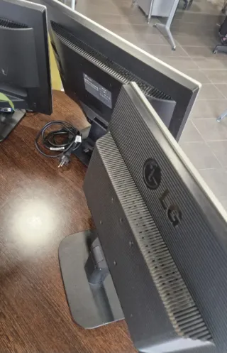 Monitor LG Flatron L1716S