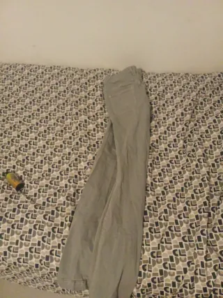 Pantalón campana tiro bajo gris talla 34
