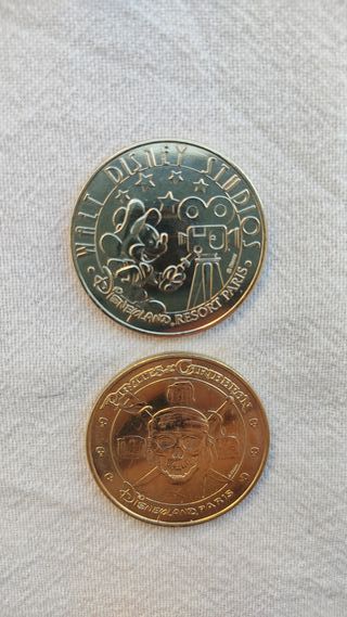 Lote Monedas N° 11 y 28 original Disneyland París