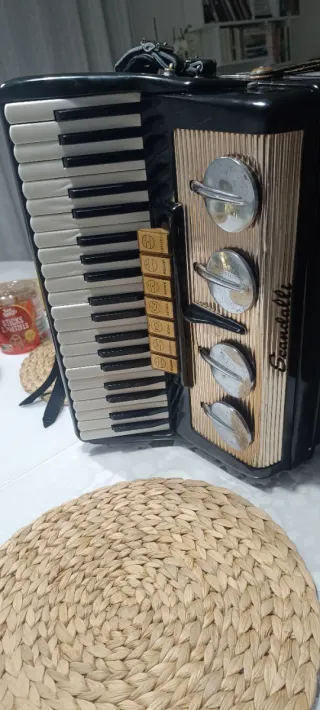 Acordeón Scandalli