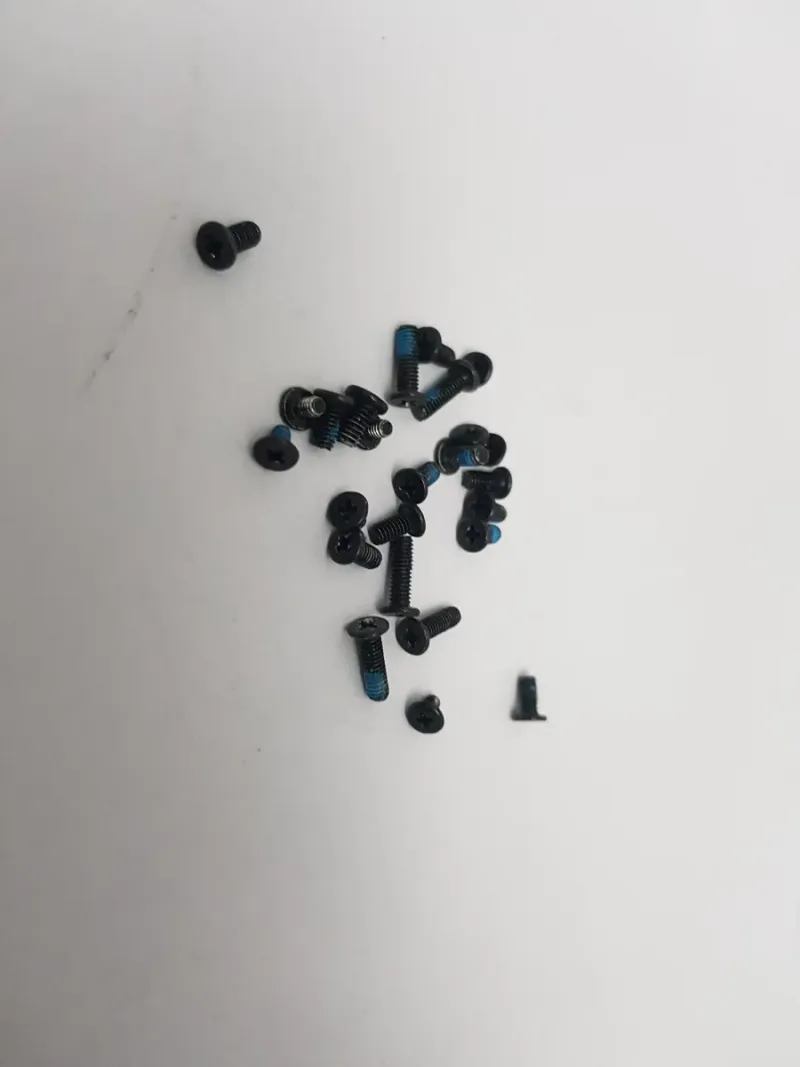 Tornillos Dell 15R-5521