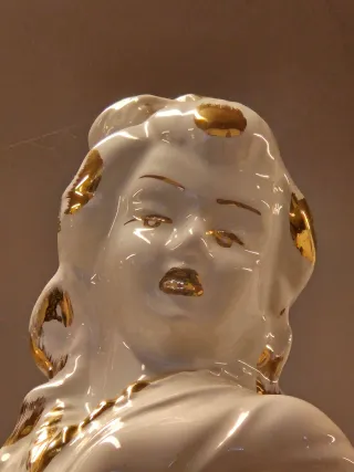 Statua Geisha porcellana finiture oro