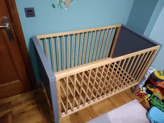 Pack Cuna MIA Kinderkraft + Colchón + Cámara