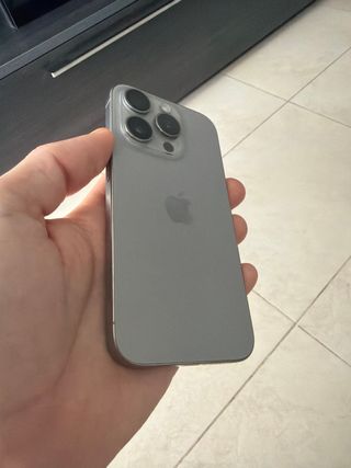 iPhone 15 Pro Titanio Natural