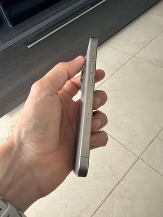 iPhone 15 Pro Titanio Natural