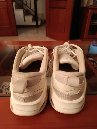 Zapatillas Nike Mujer Rosa y Dorado