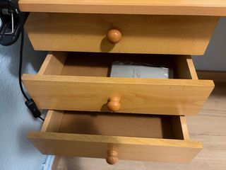 Escritorio de madera para estudio