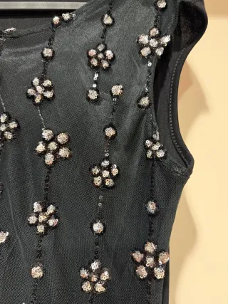 Vestido negro Lazy Girl con pedrería