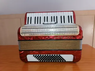 Fisarmonica Hohner 72 bassi Arietta IM