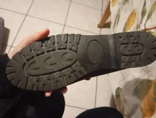 Scarpe in pelle scamosciata firmate Pekkuod