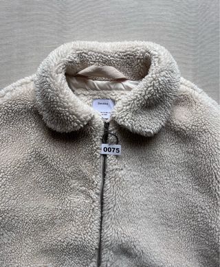 Chaqueta borreguito Bershka Blanca Talla M