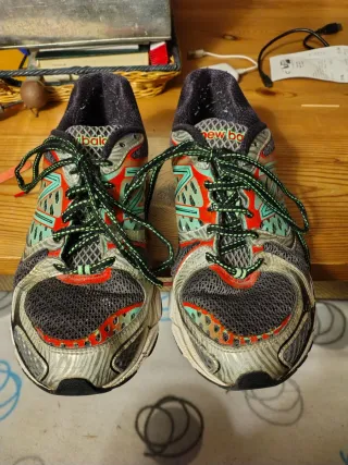 Deportivos New Balance Rojo/verde/ plateado