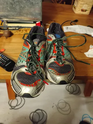 Deportivos New Balance Rojo/verde/ plateado