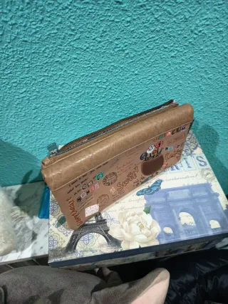 Monederos nuevos diseño París