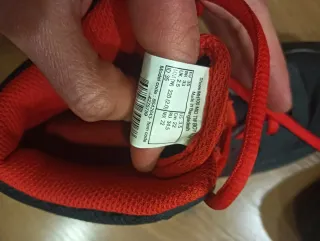 Botas Montaña Niña Negras y Rojas