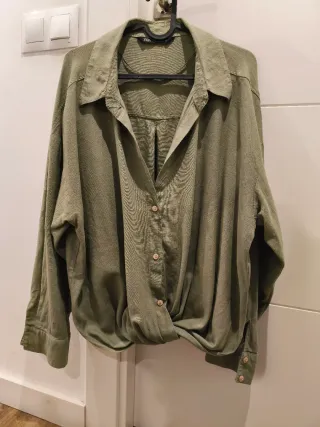 Camisa Zara verde, cruzada