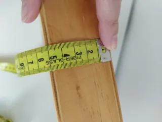 Caja de madera decorada con grabado