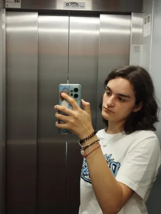 Busco trabajo cuidando niños para verano